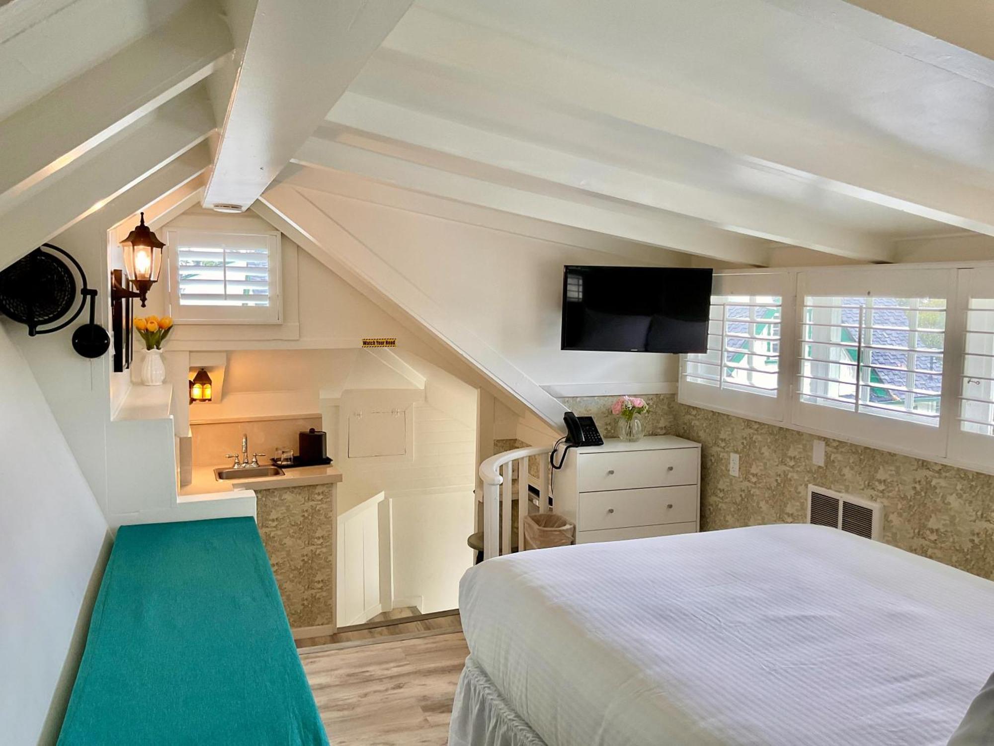 Carmel HideAway