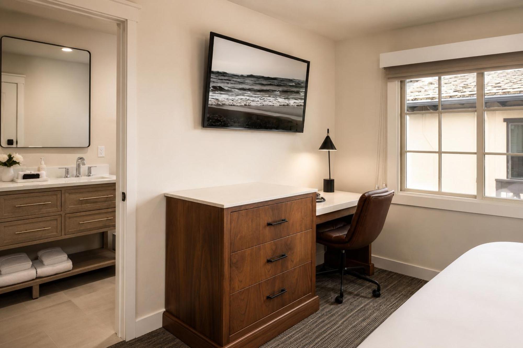 Deluxe King Studio
